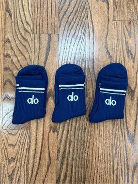 Alo Throwback socks 3 pairs brand new